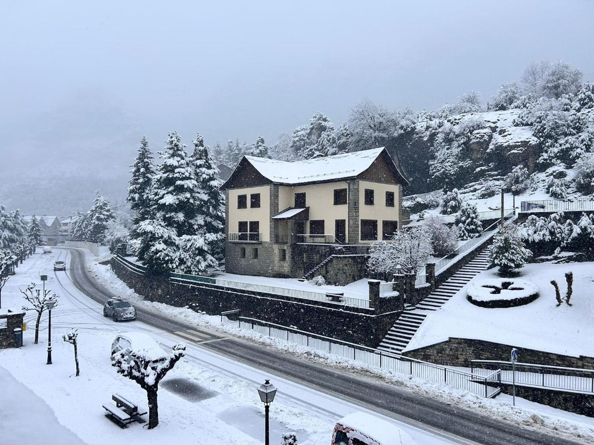 Apartment A10 De Formigal, 9 Personas Y Garaje Escarrilla