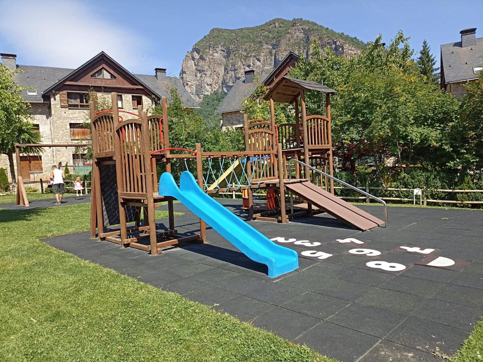 A10 De Formigal, 9 Personas Y Garaje Apartment *